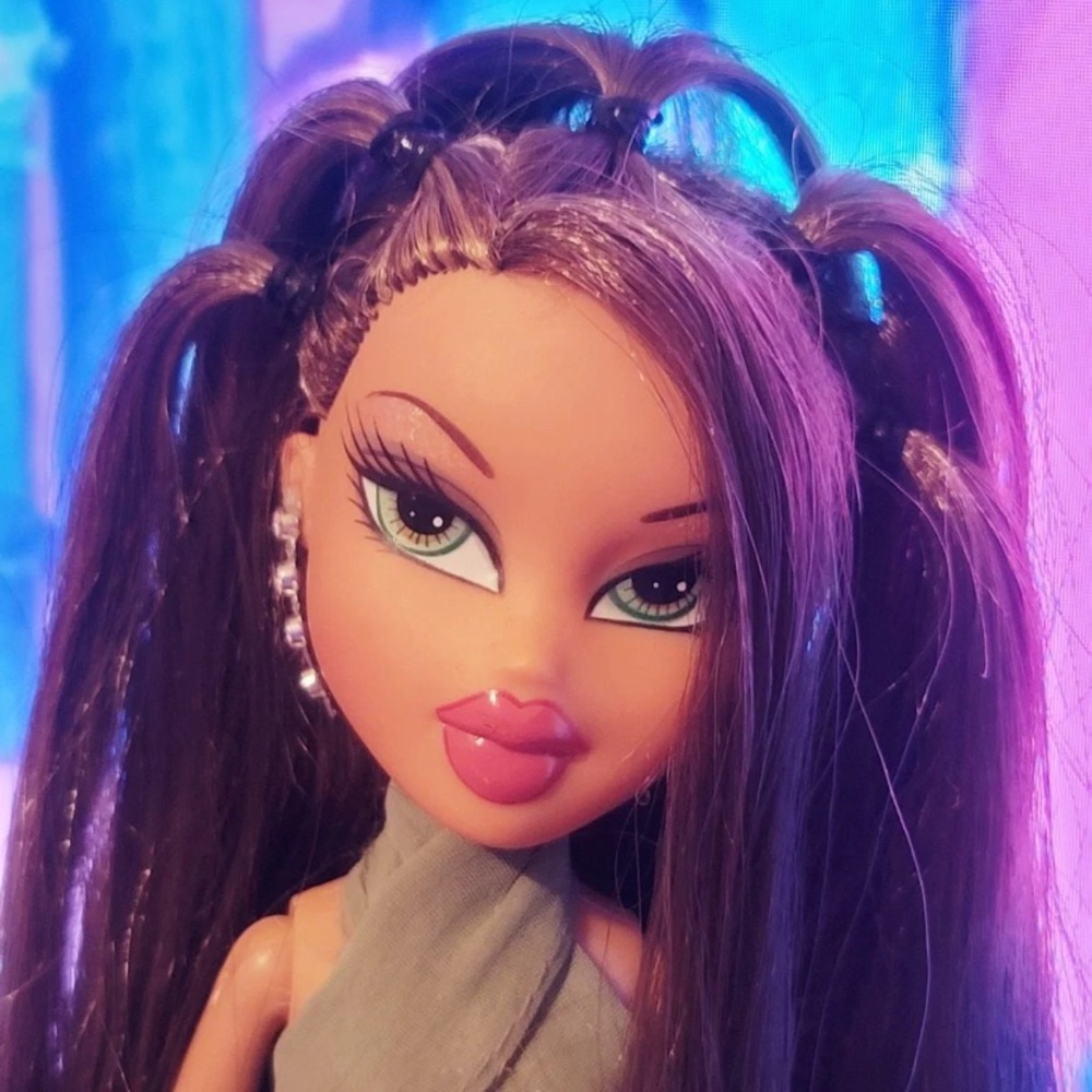 Meet your Posher, Miya